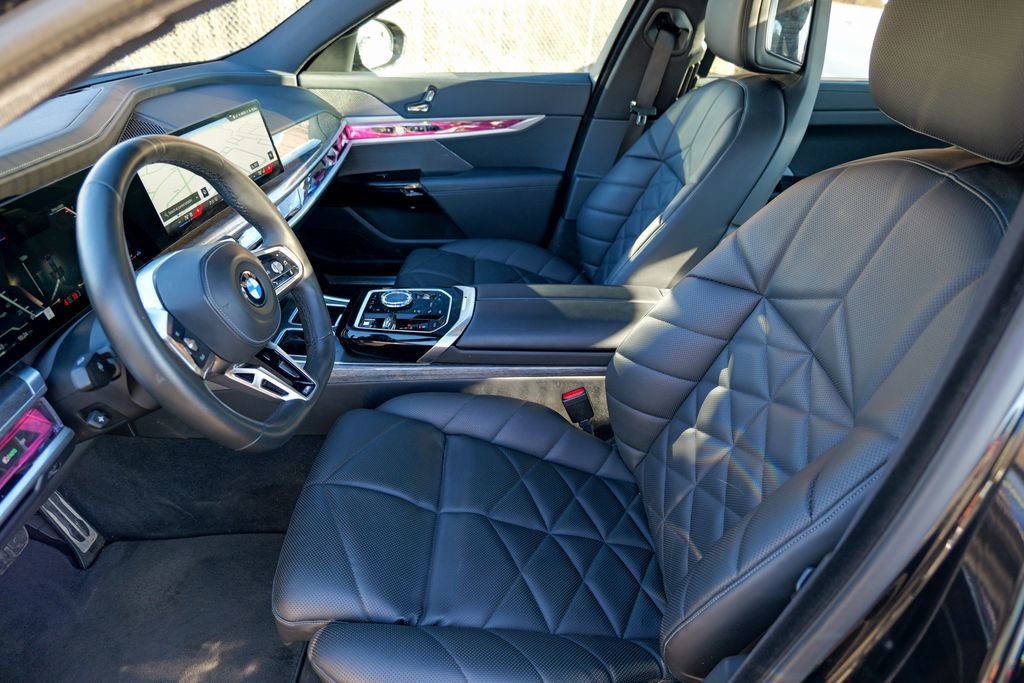 Used 2023 BMW 740i w/ Parking Assistance Package image 22