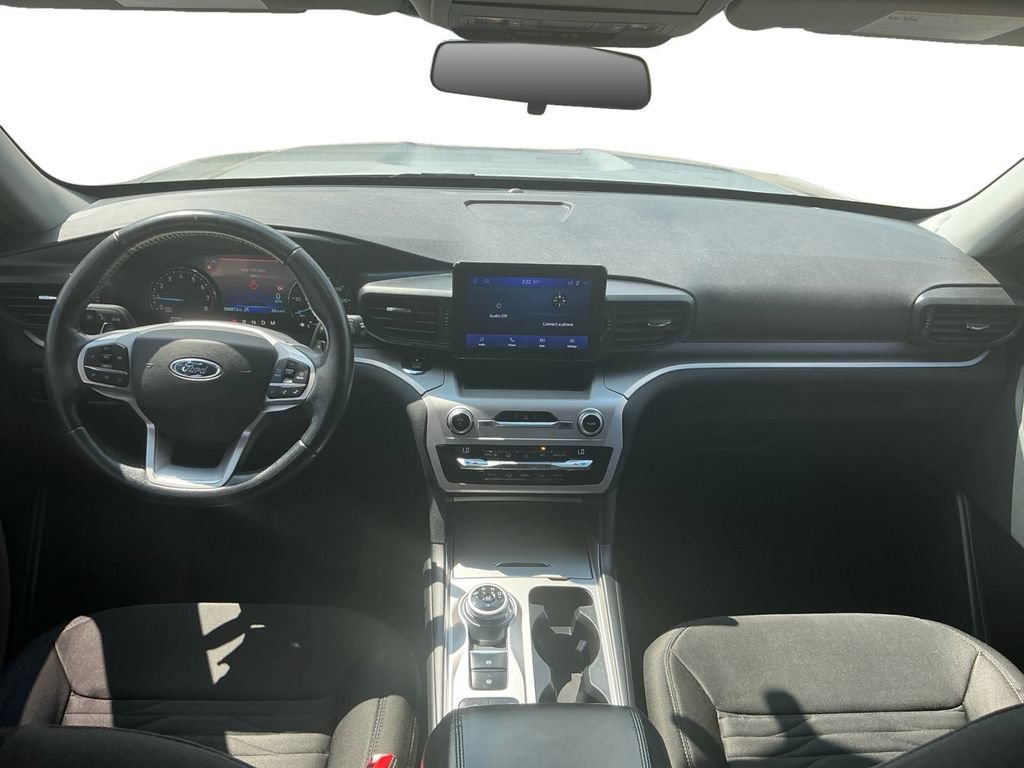 Certified 2020 Ford Explorer XLT RWD image 17