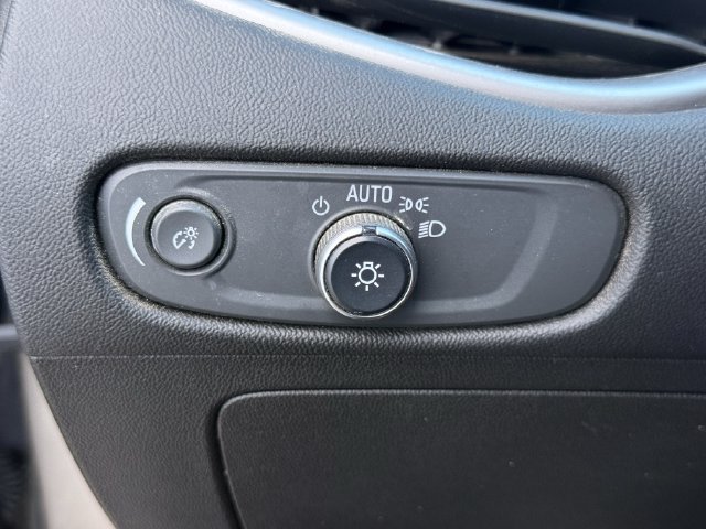 Used 2022 Chevrolet Malibu LT FWD image 23