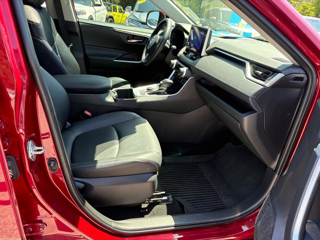 Used 2023 Toyota RAV4 XLE Premium AWD/4WD image 19
