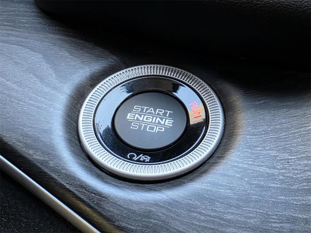 Used 2023 Jeep Grand Cherokee 4WD 4xe w/ Luxury Tech Group II image 36