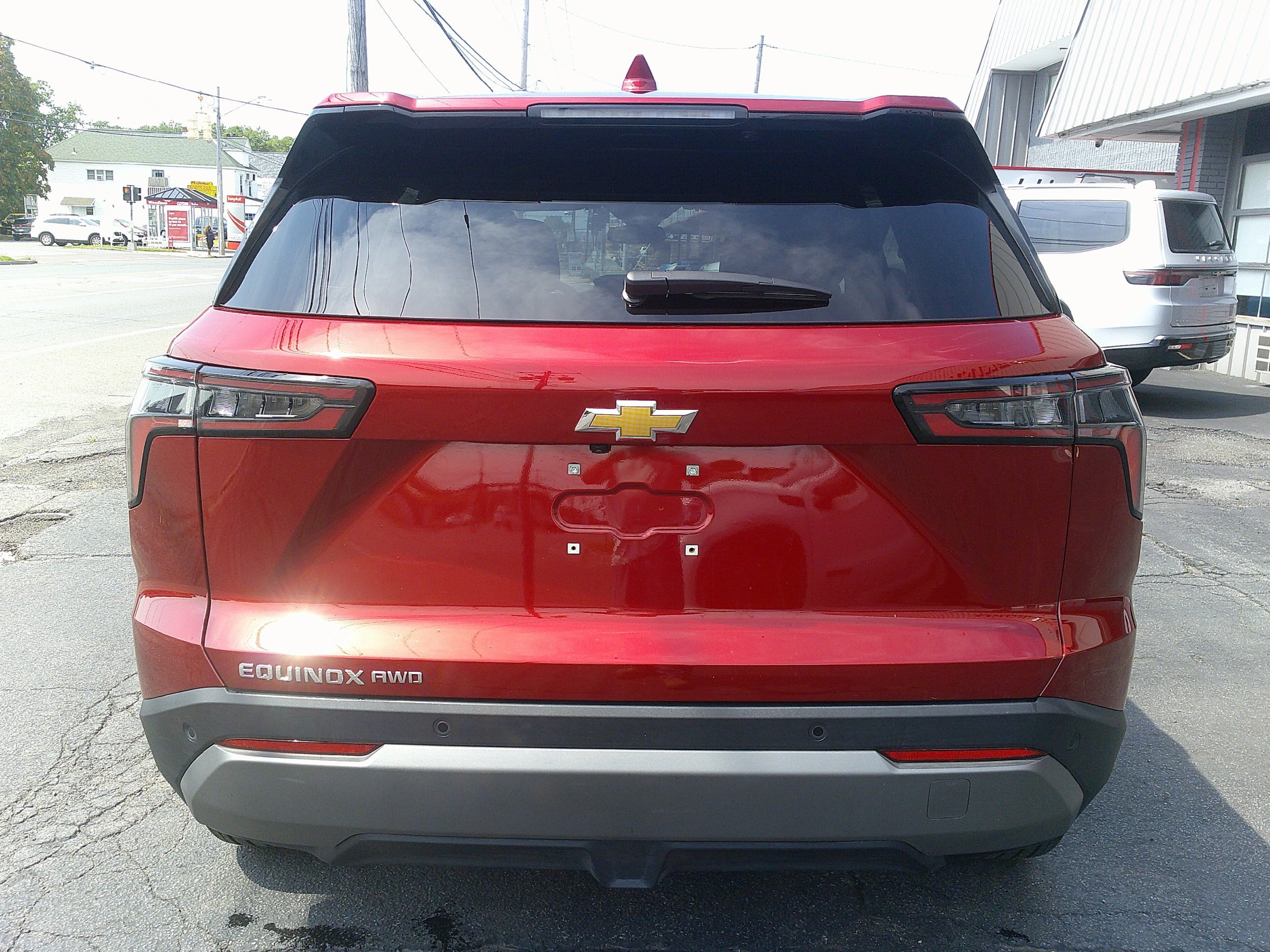 Used 2026 Chevrolet Equinox LT AWD/4WD image 4