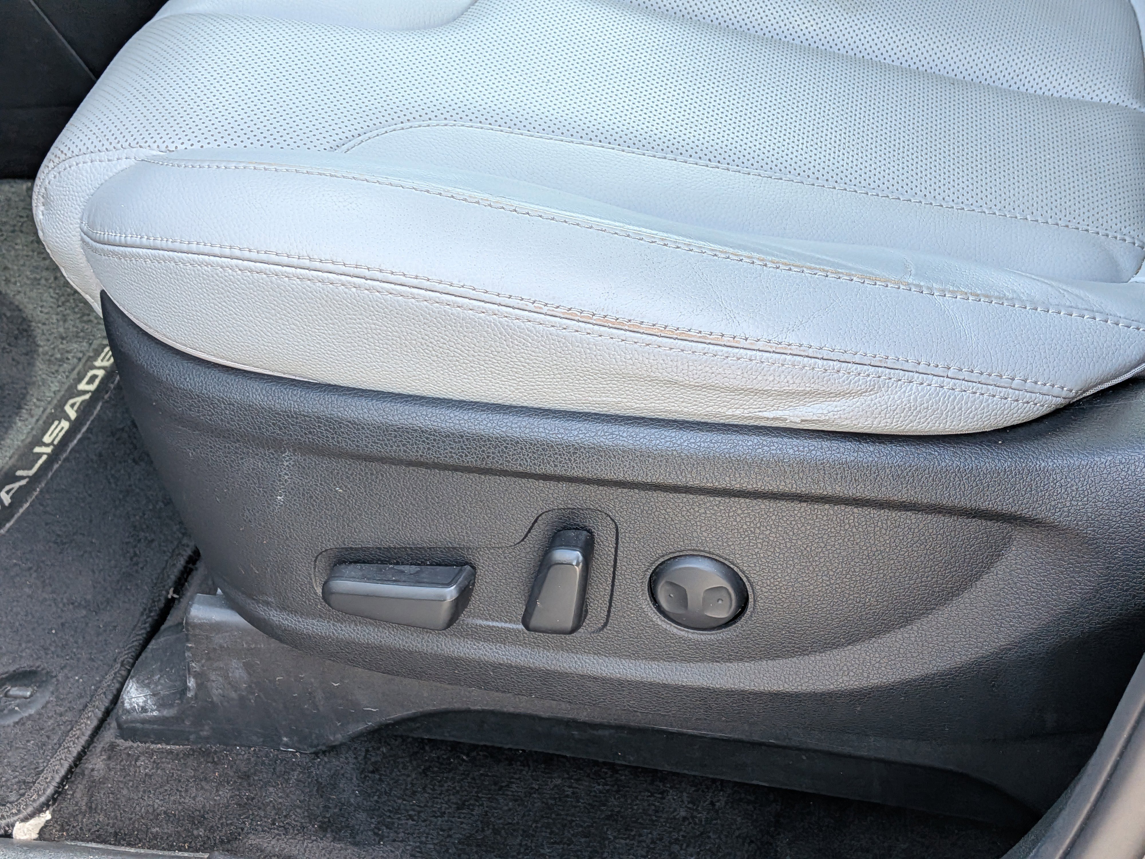 Used 2022 Hyundai Palisade SEL w/ 8P Bench Seat Package FWD image 26