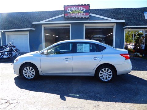 Used 2017 Nissan Sentra SV image 1