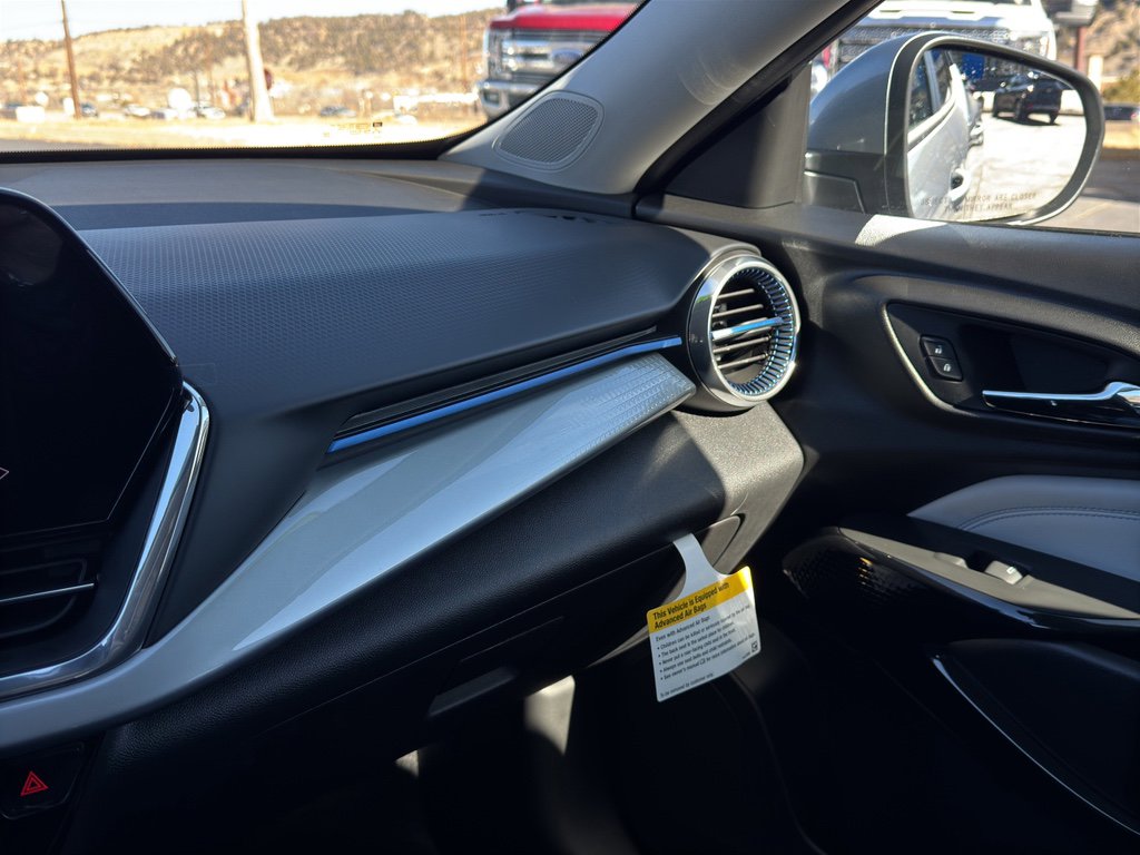 Used 2026 Chevrolet Trax LT w/ LT Convenience Package image 25