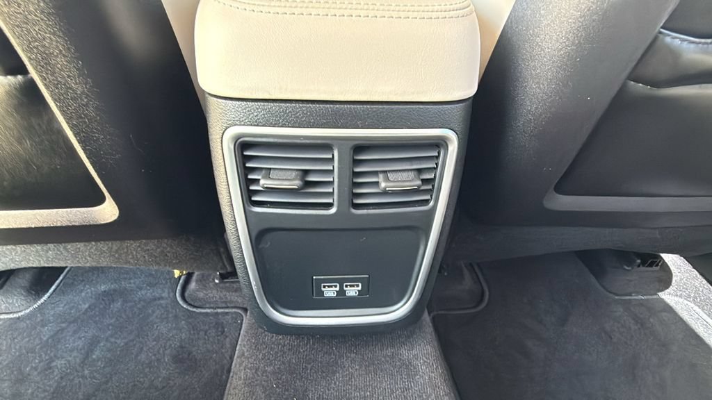 Used 2018 Chrysler 300 Touring L RWD image 27