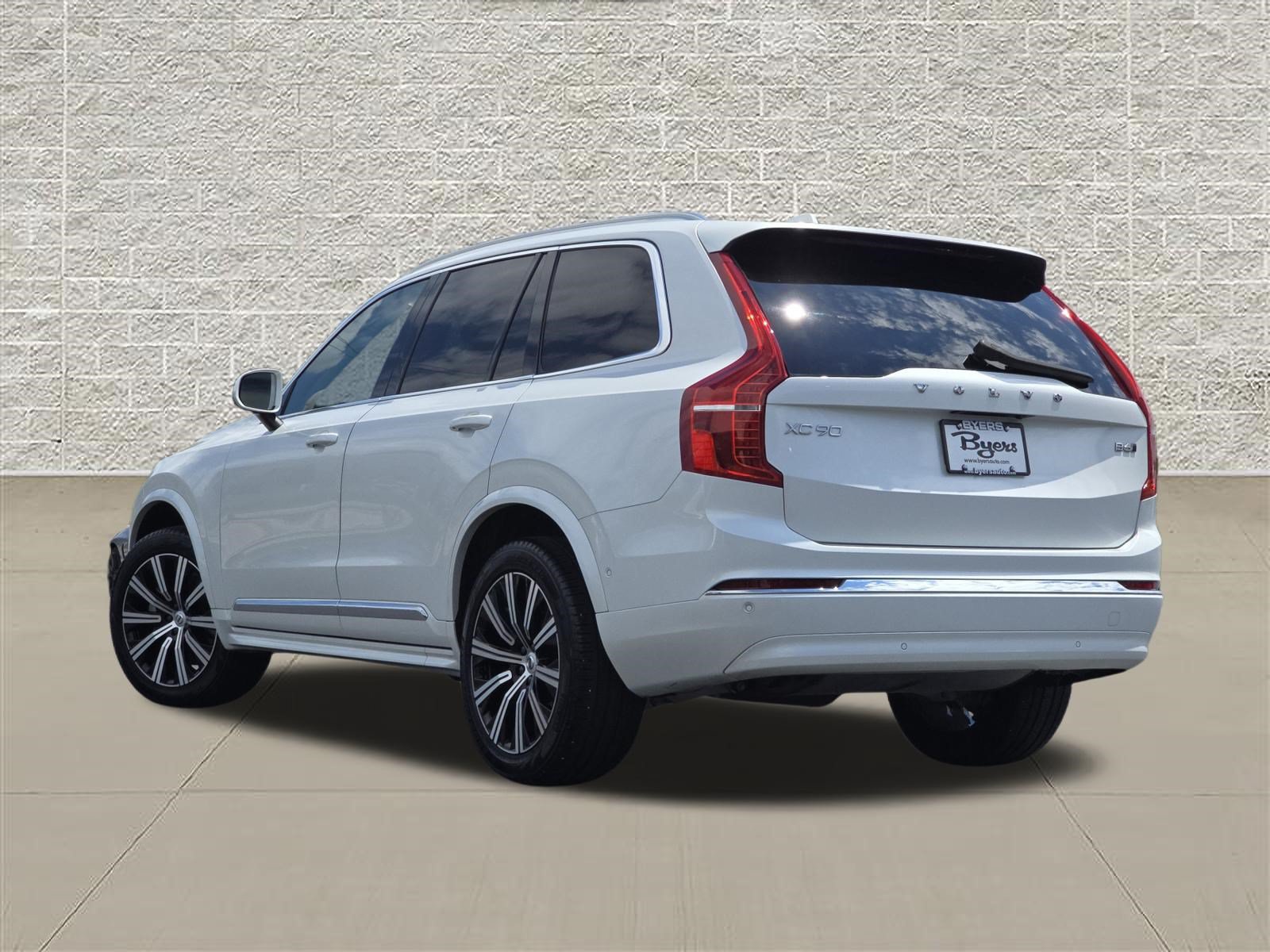 Used 2025 Volvo XC90 B6 Plus AWD/4WD image 5