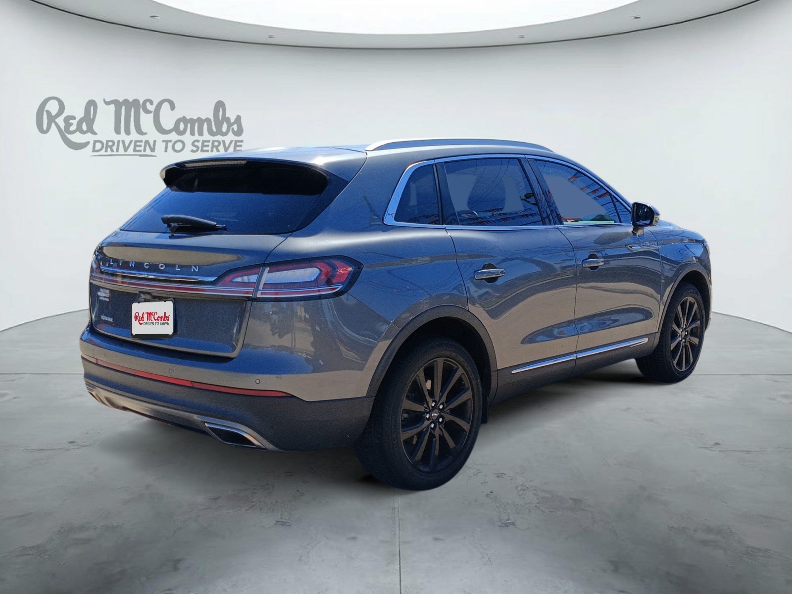 Used 2023 Lincoln Nautilus Reserve w/ Monochromatic Package FWD image 5
