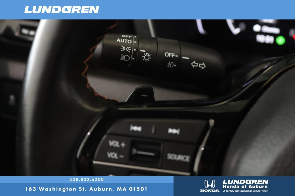 Used 2025 Honda Pilot Sport image 20