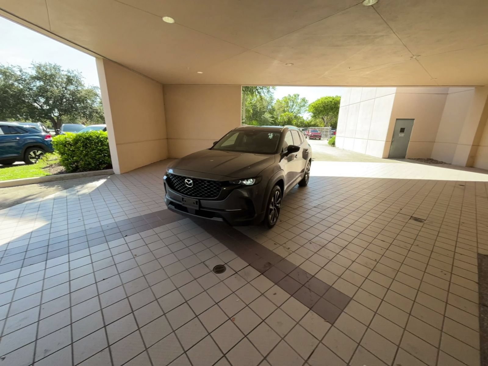 Used 2025 MAZDA CX-50 2.5 Hybrid w/ Premium Plus Pkg AWD/4WD image 6
