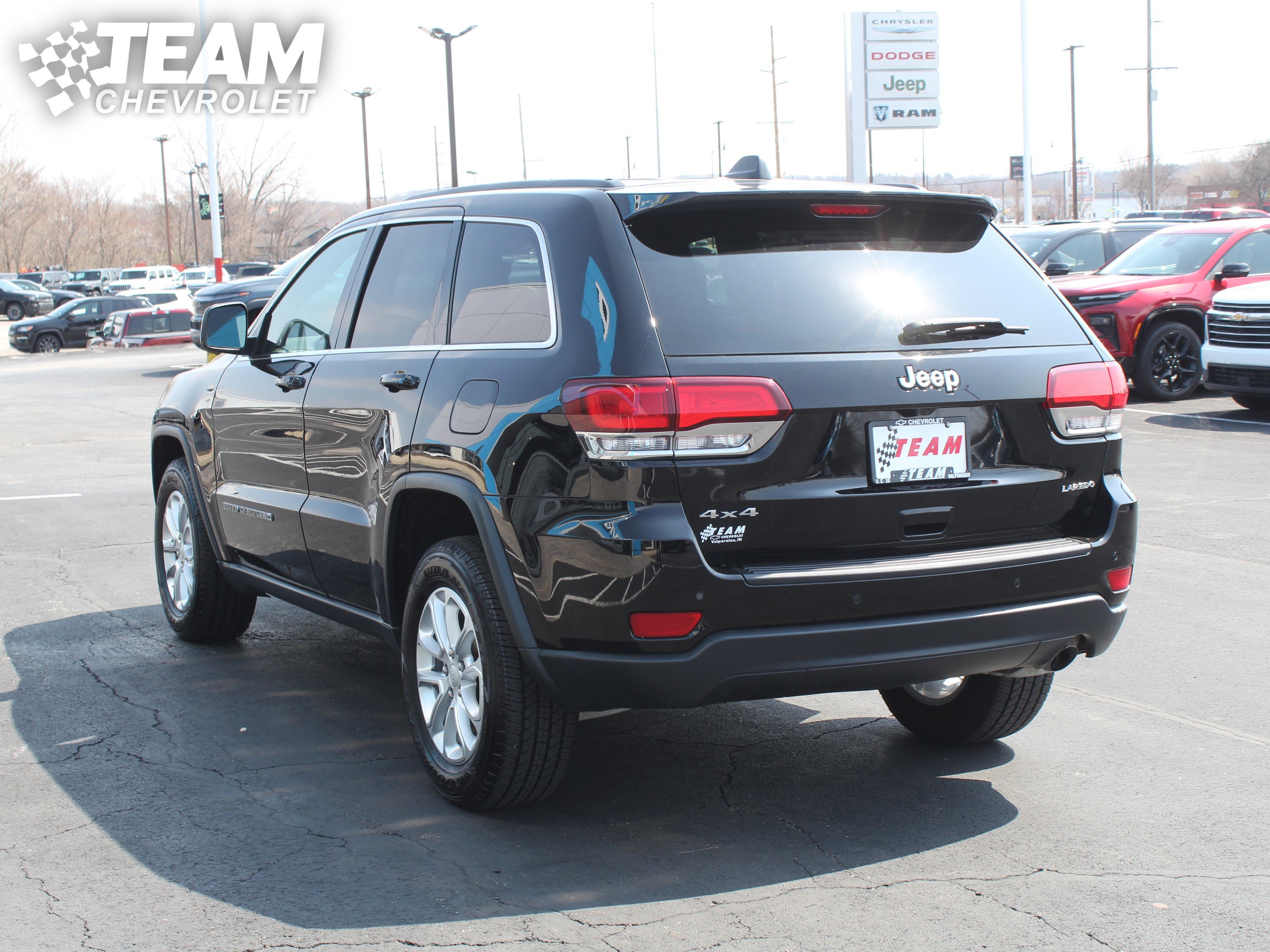 Used 2022 Jeep Grand Cherokee Laredo X AWD/4WD image 6