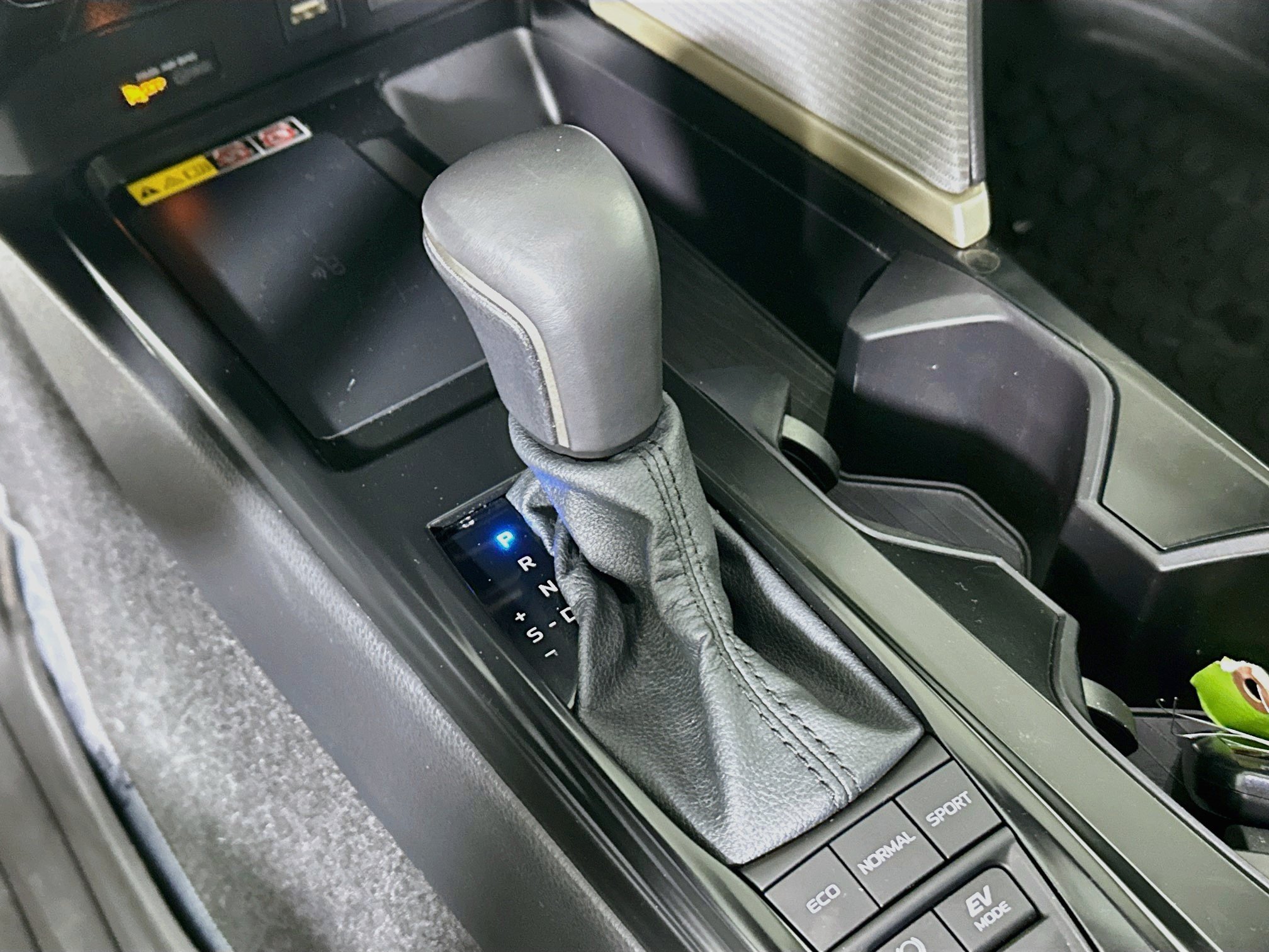 Used 2026 Toyota Camry SE FWD image 21