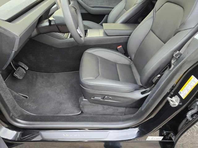Used 2026 Tesla Model Y Long Range image 19