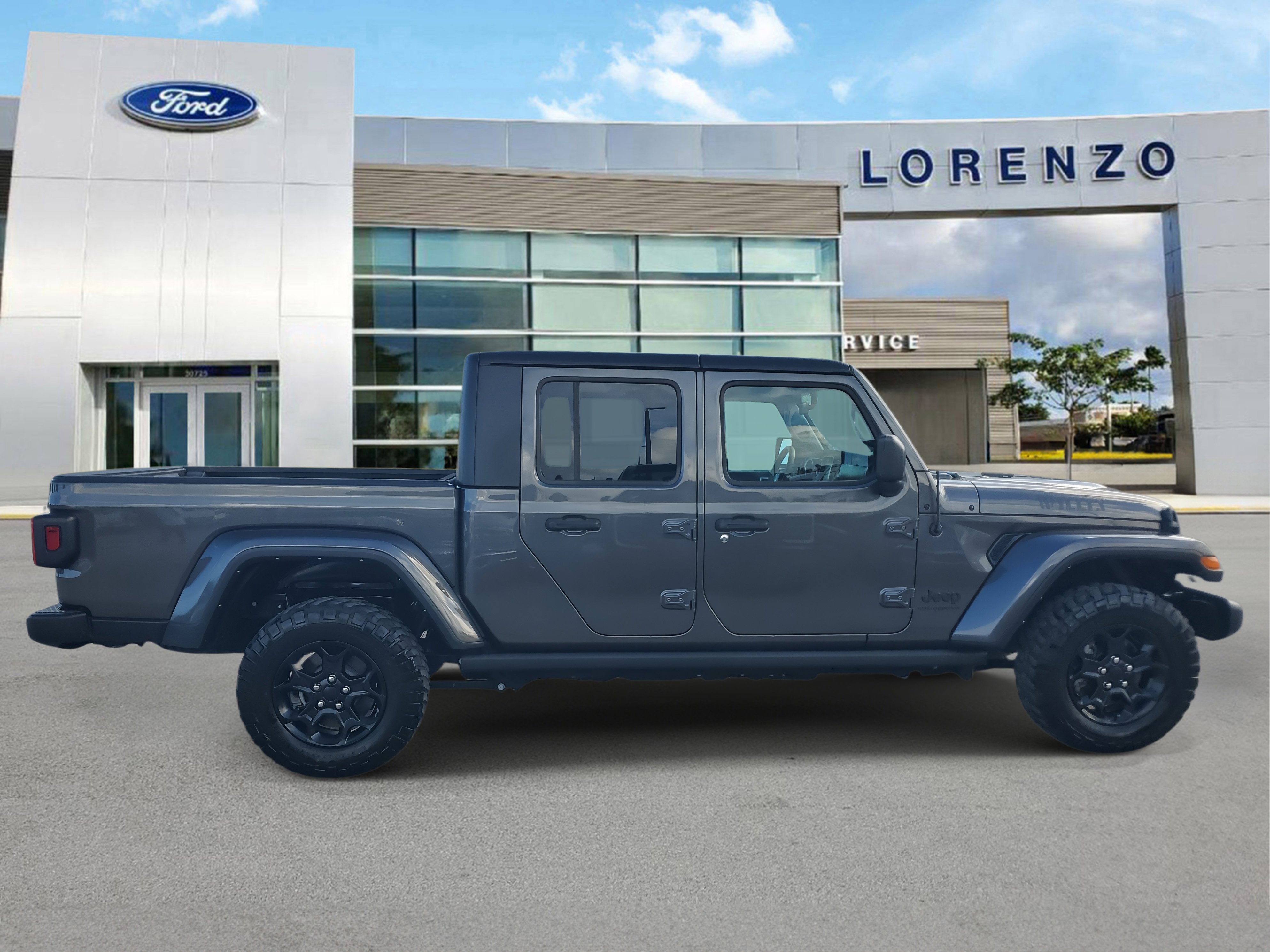 Used 2023 Jeep Gladiator Sport image 4