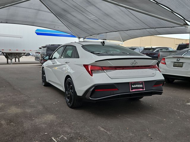 New 2026 Hyundai Elantra SEL FWD image 9