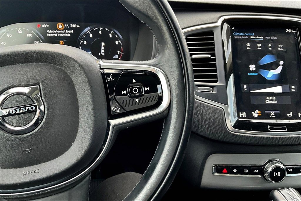 Used 2021 Volvo XC90 T5 Momentum w/ Protection Package Premier image 16