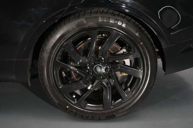 Used 2024 Land Rover Discovery Dynamic SE AWD/4WD image 20