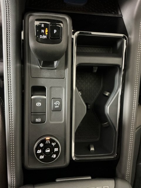 New 2026 Nissan Pathfinder Platinum AWD/4WD image 16