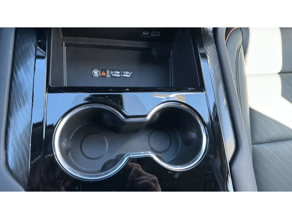 New 2026 GMC Yukon XL AT4 w/ AT4 Premium Package AWD/4WD image 23
