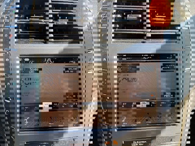 Used 2017 Lincoln MKZ Select image 18