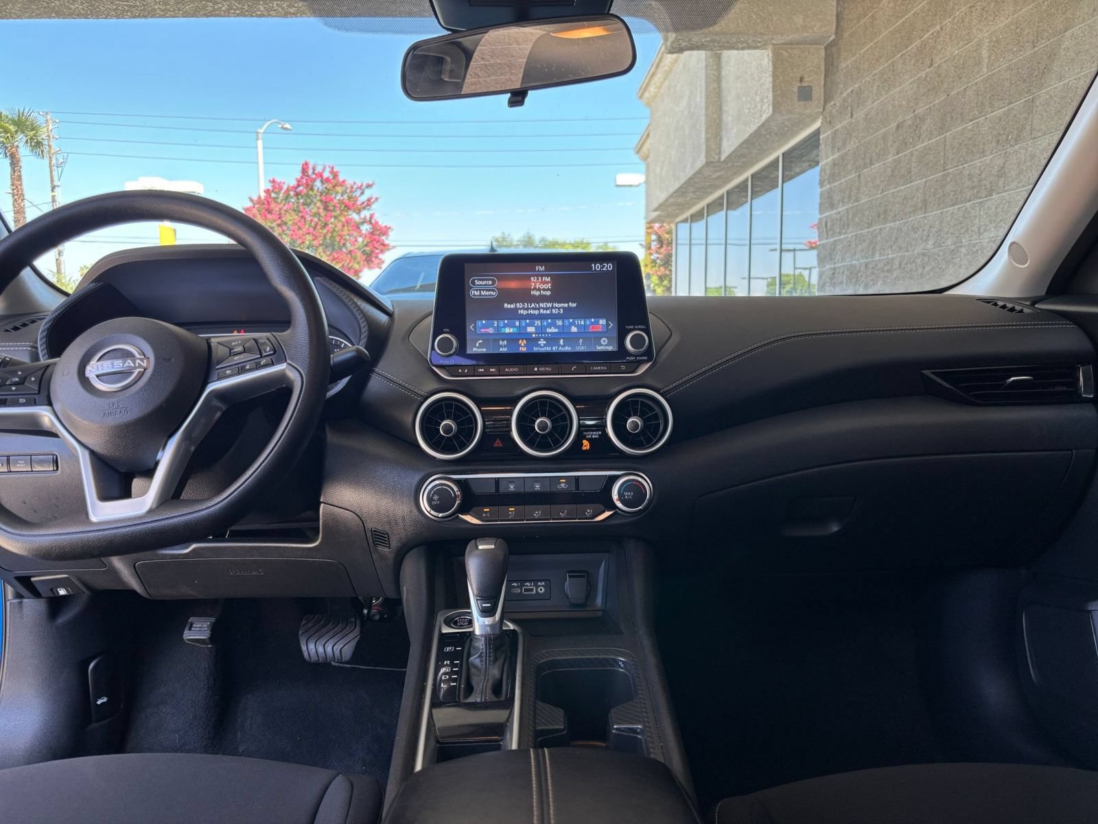 Used 2025 Nissan Sentra SV FWD image 33