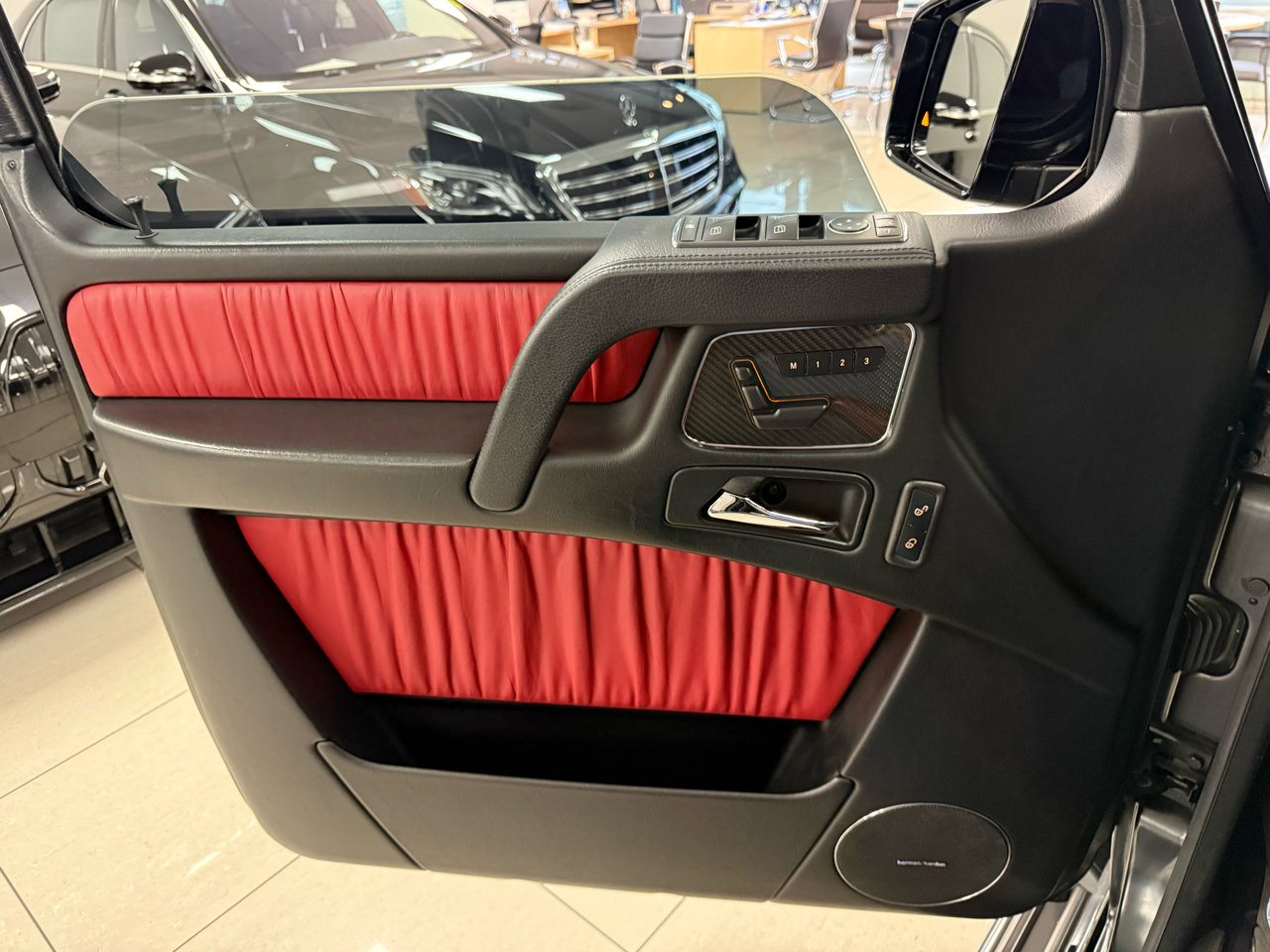 Used 2013 Mercedes-Benz G 550 image 9