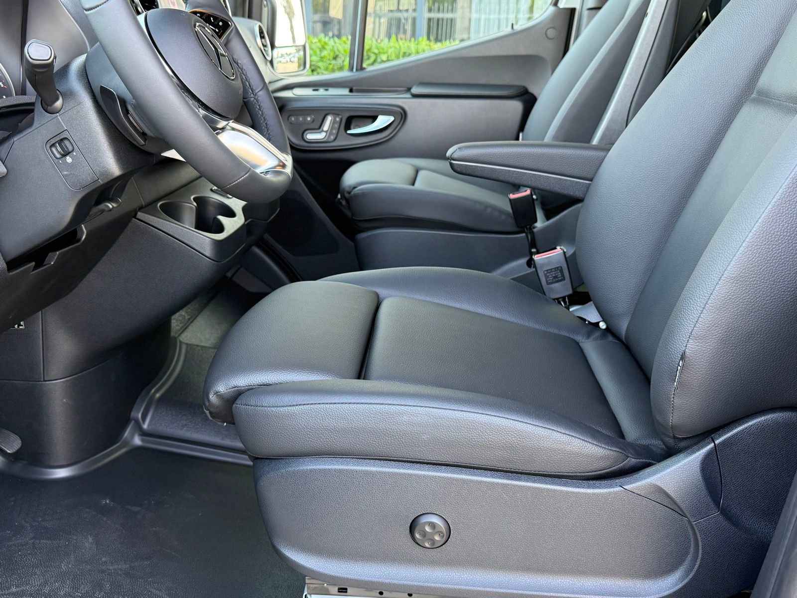 New 2025 Mercedes-Benz Sprinter 2500 image 22