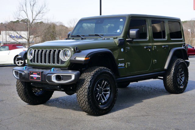 Used 2024 Jeep Wrangler Unlimited Sahara w/ Technology Group image 6