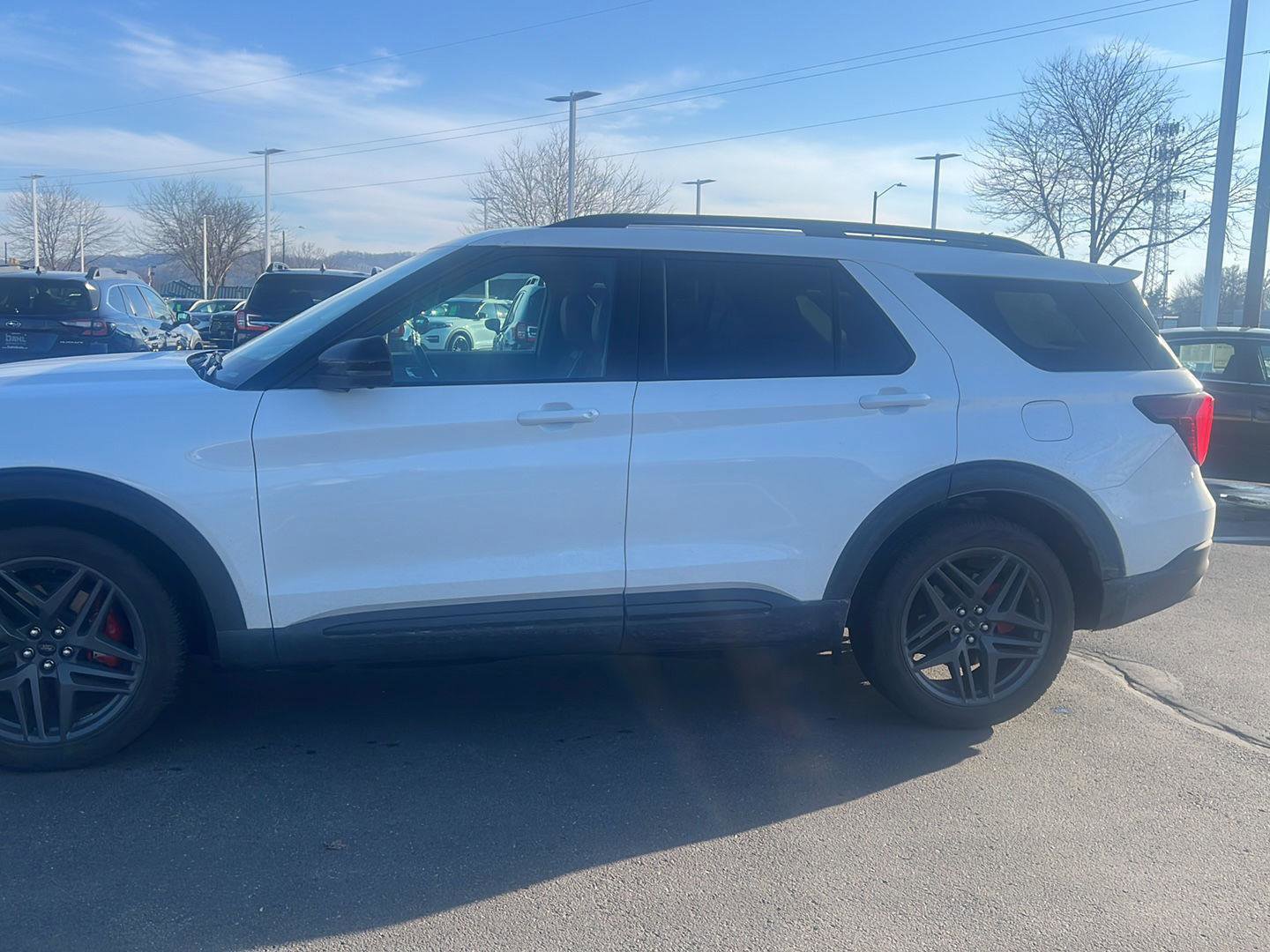 Used 2025 Ford Explorer ST image 12