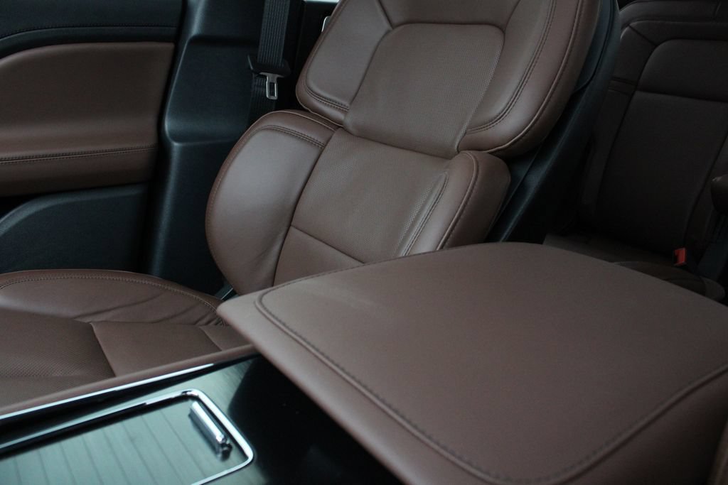 New 2026 Lincoln Aviator Reserve AWD/4WD image 18