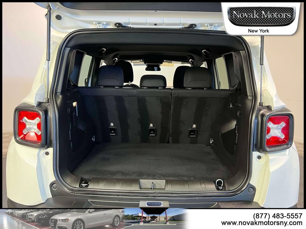 Used 2022 Jeep Renegade Altitude AWD/4WD image 12