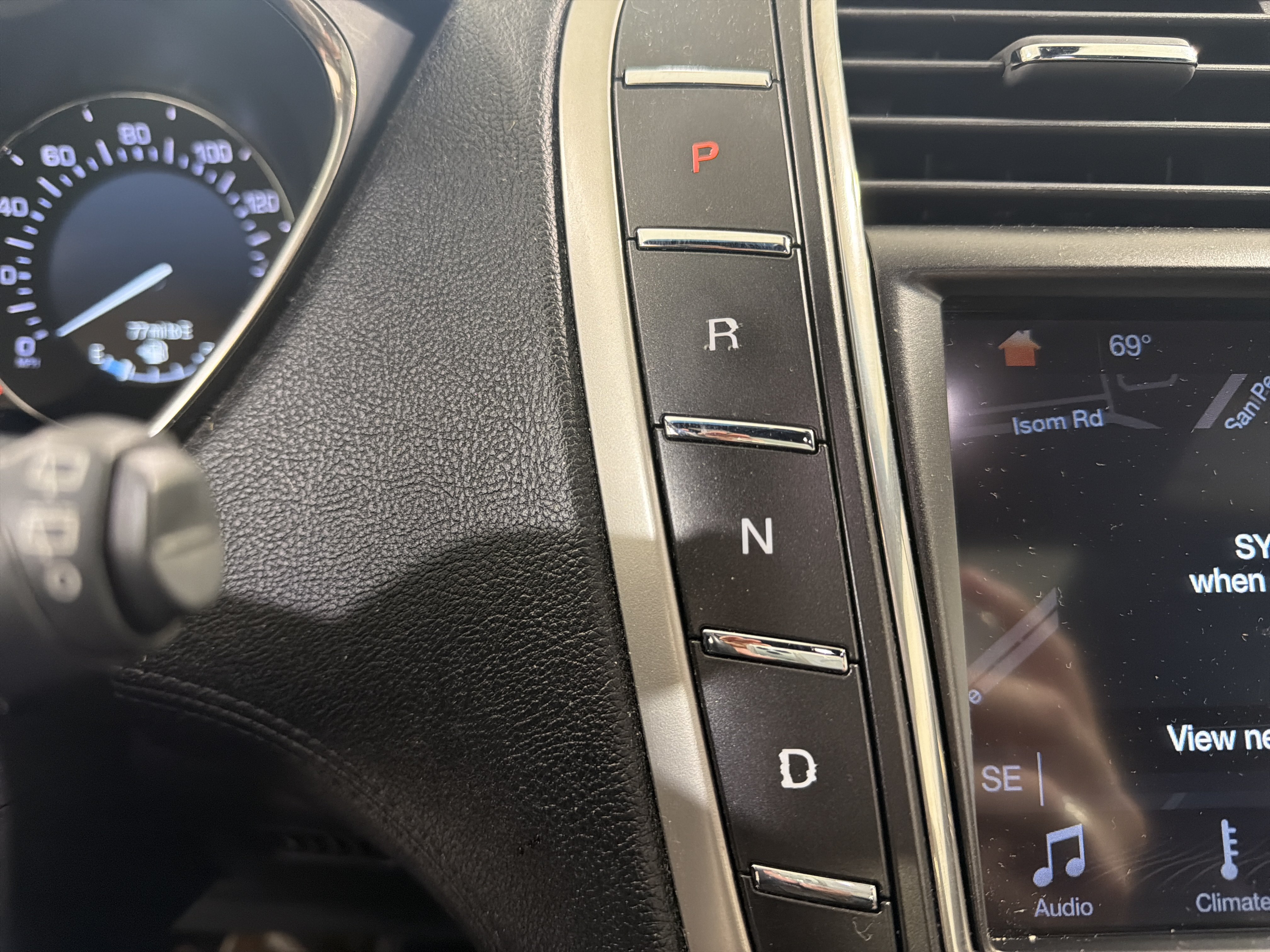 Used 2018 Lincoln MKX Reserve w/ Lincoln MKX Climate Package FWD image 20