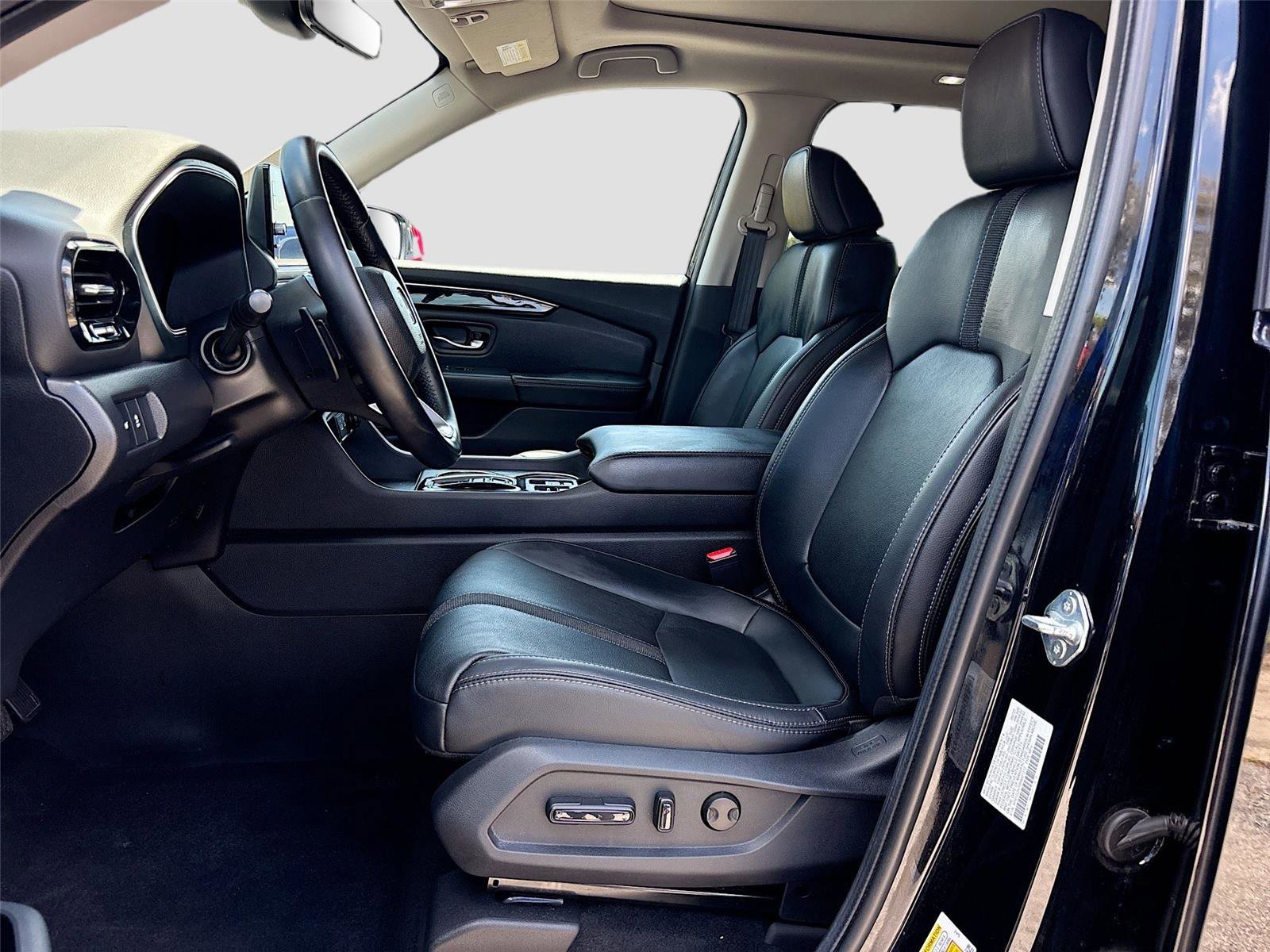 Certified 2024 Honda Pilot Touring image 26