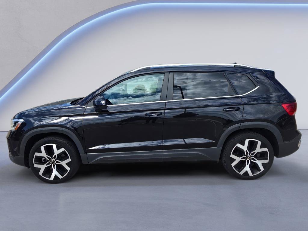 Used 2023 Volkswagen Taos SEL AWD/4WD image 2