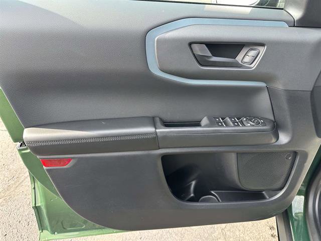 Used 2023 Ford Bronco Sport Badlands image 9