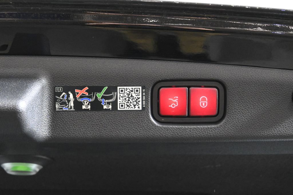 Certified 2025 Mercedes-Benz E 350 4MATIC Sedan image 35