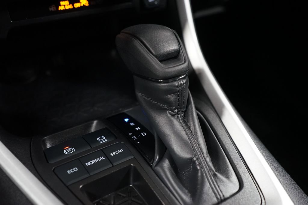 Certified 2025 Toyota RAV4 XLE image 21