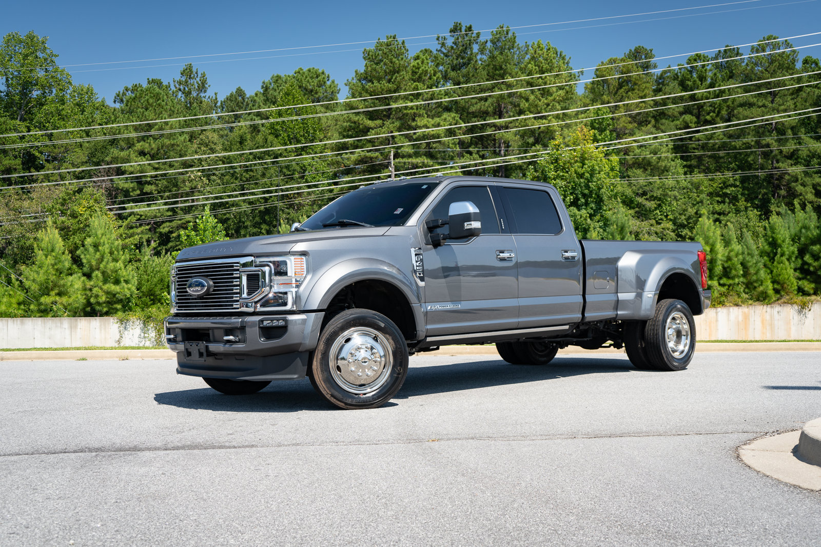 Used 2022 Ford F450 Platinum w/ FX4 Off-Road Package AWD/4WD image 3