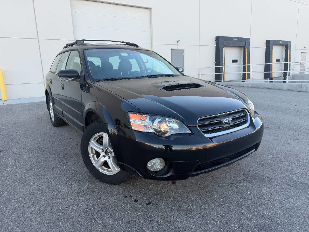 Used 2005 Subaru Outback 2.5XT Limited image 12