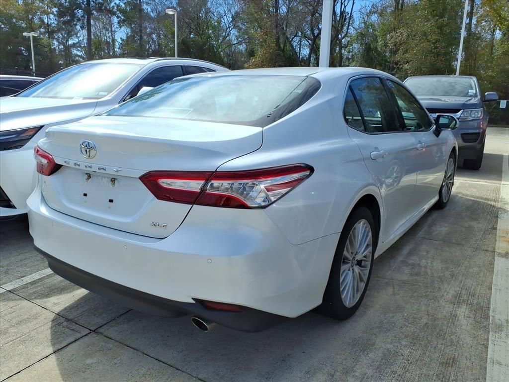 Used 2018 Toyota Camry XLE image 7
