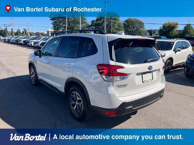 Certified 2023 Subaru Forester Premium AWD/4WD image 3