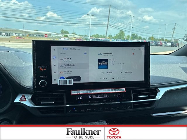 Certified 2025 Toyota Sienna Platinum AWD/4WD image 33