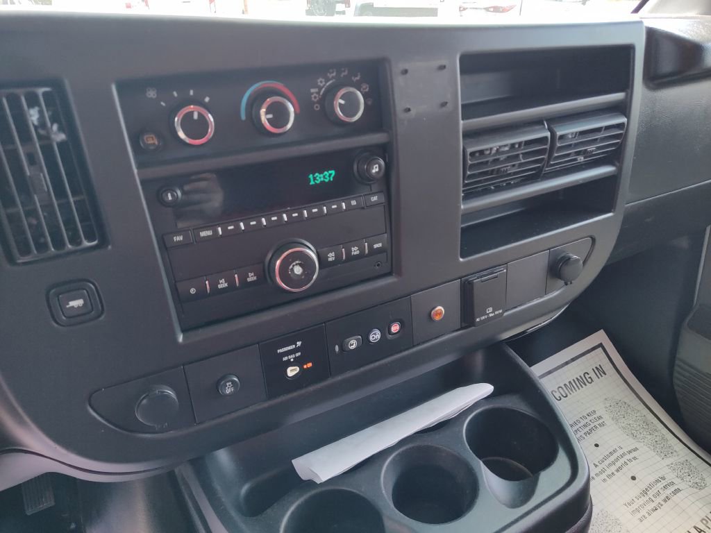 Used 2018 Chevrolet Express 2500 w/ Driver Convenience Package image 26
