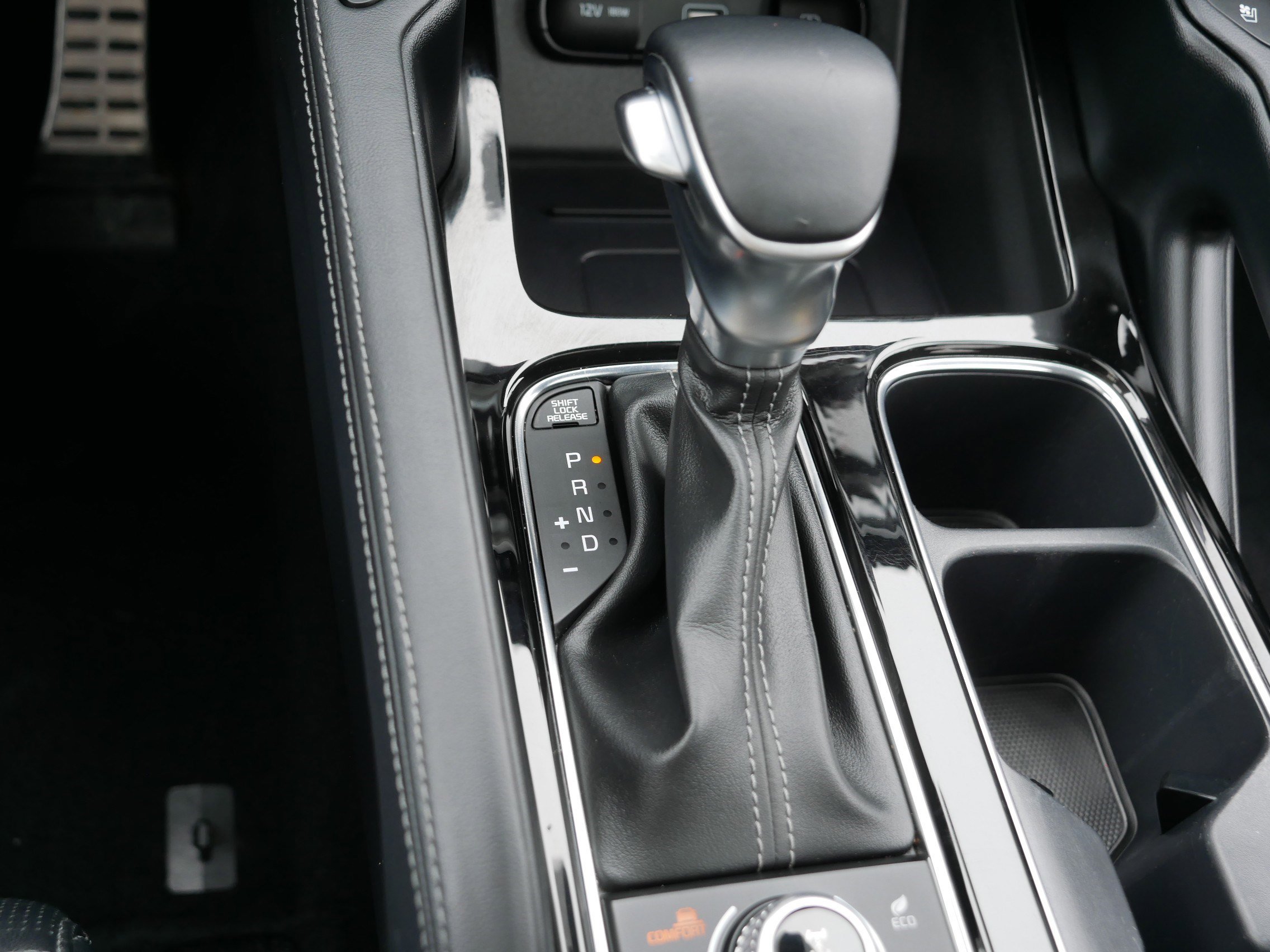 Used 2022 Kia Telluride SX w/ SX Prestige Package image 24