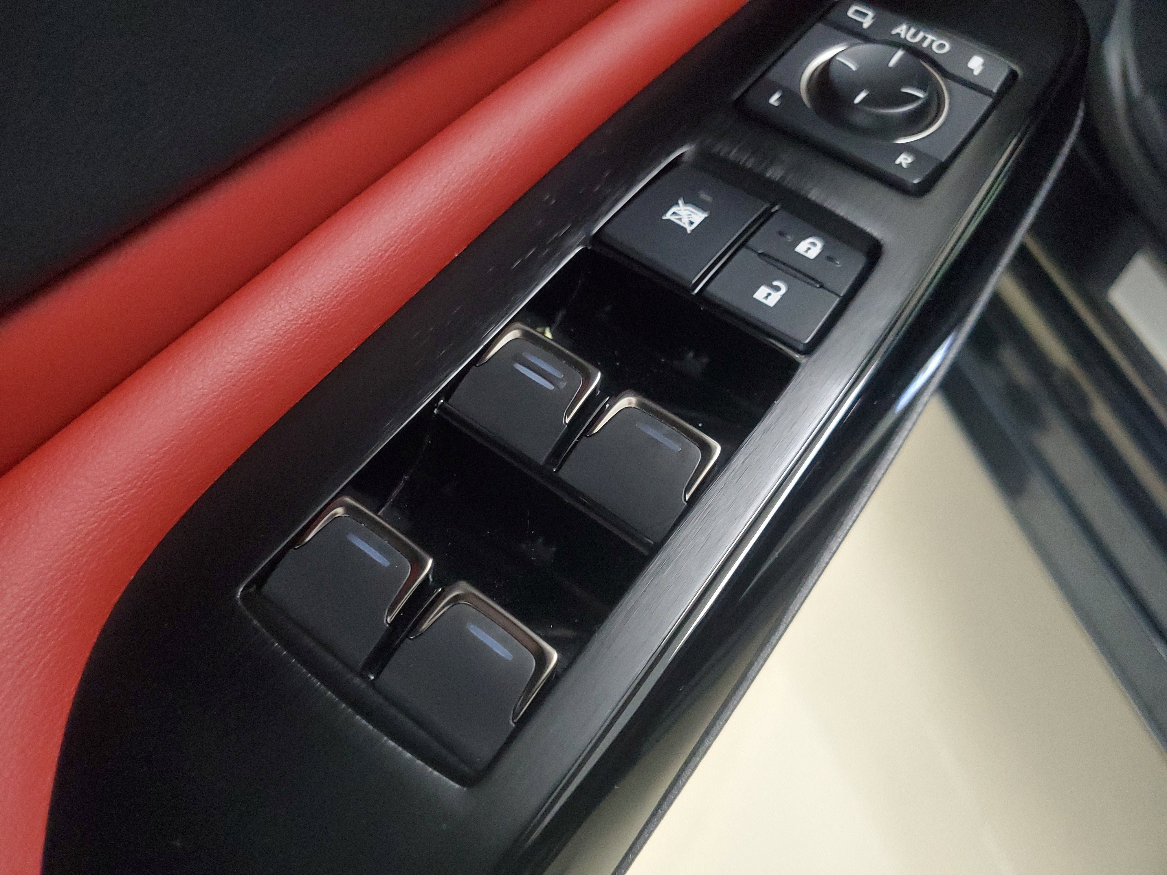 Certified 2024 Lexus ES 350 F Sport w/ Accessory Package (Z2) image 23