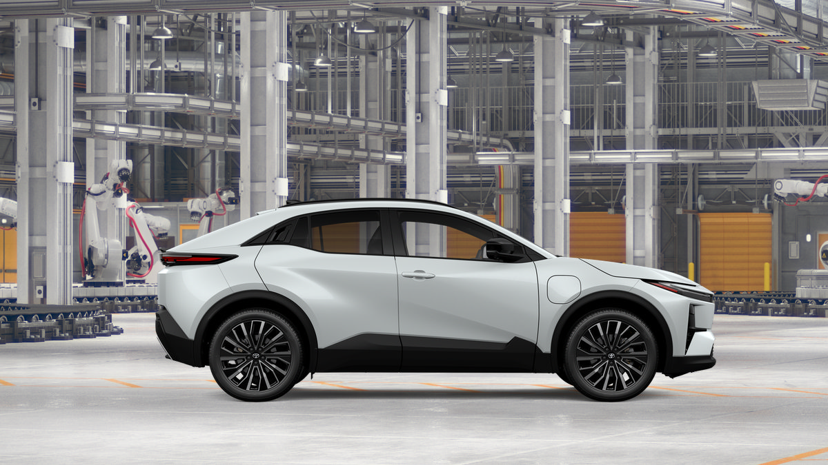 New 2027 Toyota C-HR AWD/4WD image 12