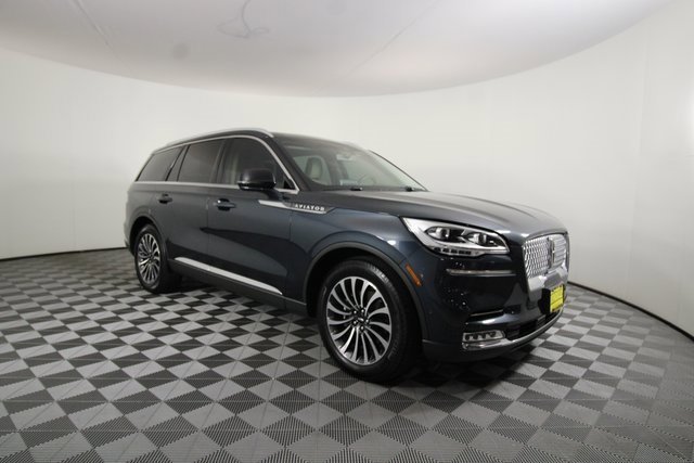 Used 2023 Lincoln Aviator Reserve w/ Equipment Group 201A image 4