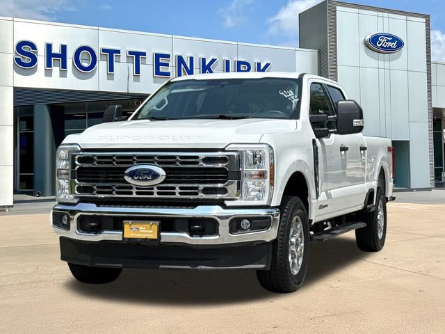 Used 2025 Ford F250 XLT w/ FX4 Off-Road Package AWD/4WD image 3