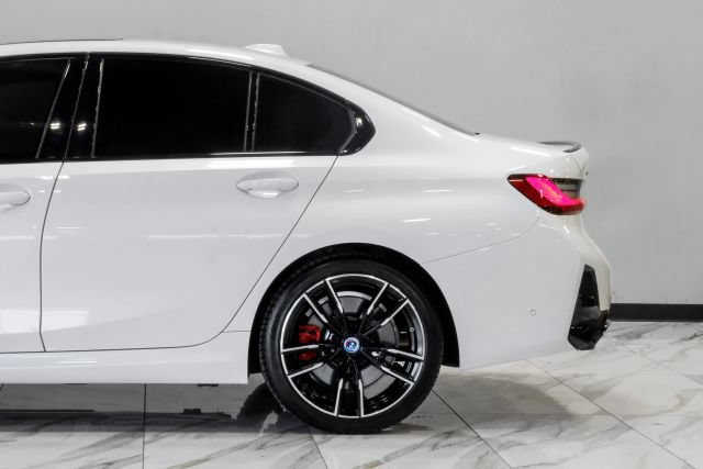 Used 2024 BMW M340i xDrive AWD/4WD image 19