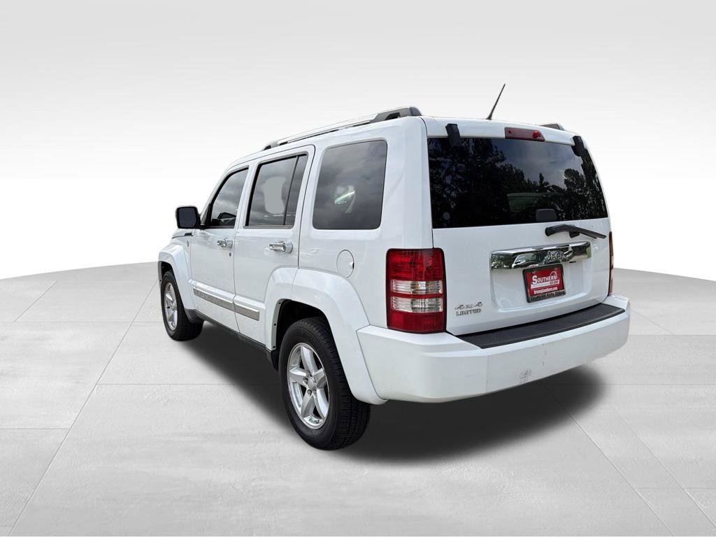 Used 2012 Jeep Liberty Limited w/ Comfort/Convenience Group AWD/4WD image 3